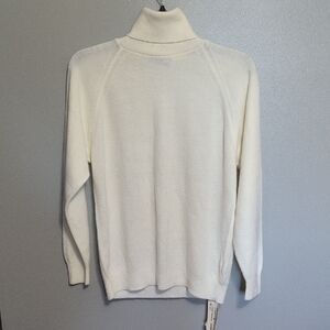 Vintage NEW Designers Originals Cream Turtleneck Sweater Medium